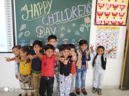 46372539_547629365663133_1213445951813844992_o